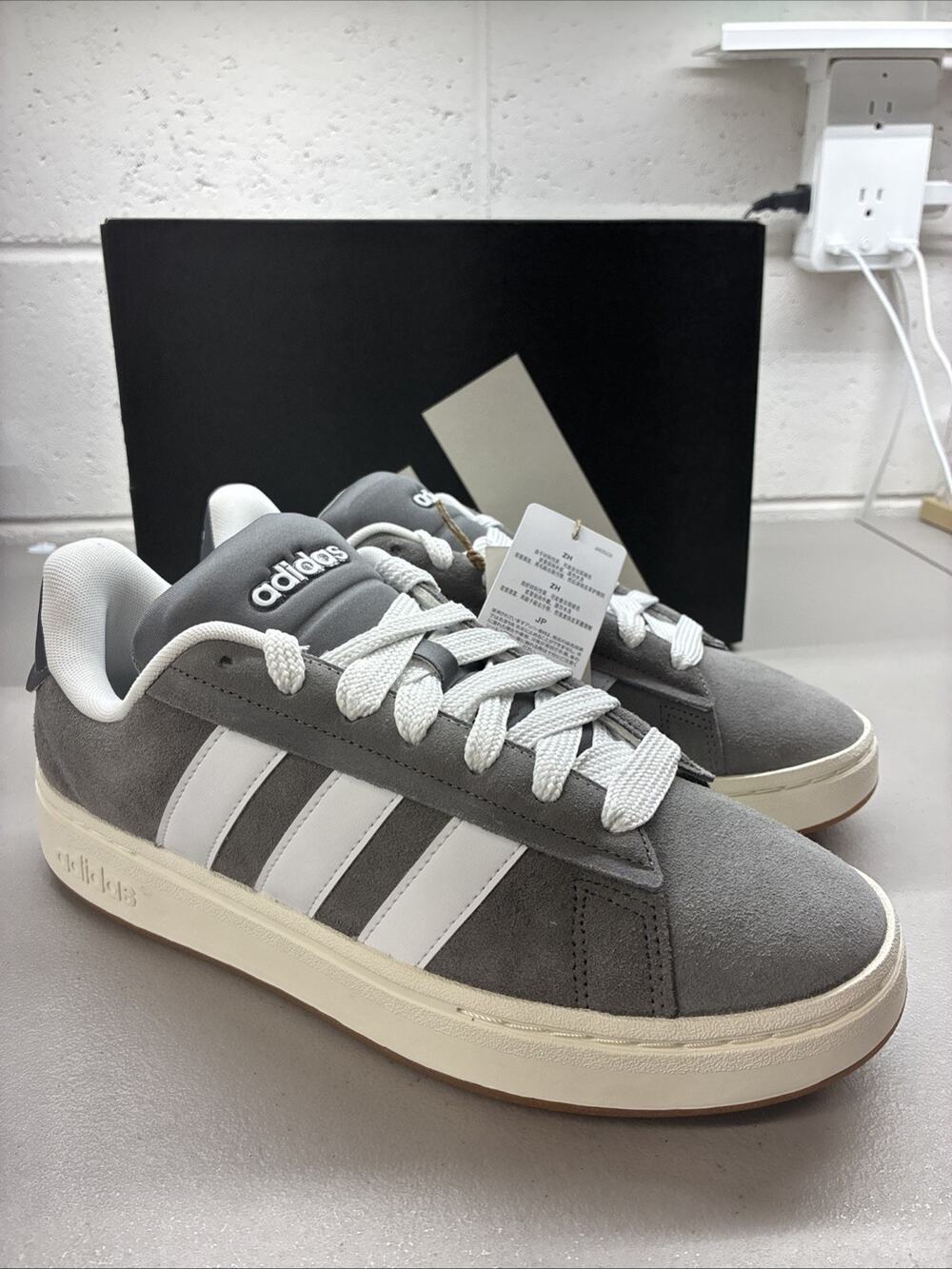 Adidas Grand Court Alpha 00s Shoes Grey White Gum Brown JR0542 Men's Size 10